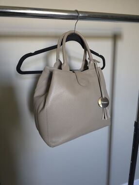 Italian Leather Beige Shoulder Purse with Strap